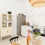 Design Loft Hohe Warte by ichbucheAT
