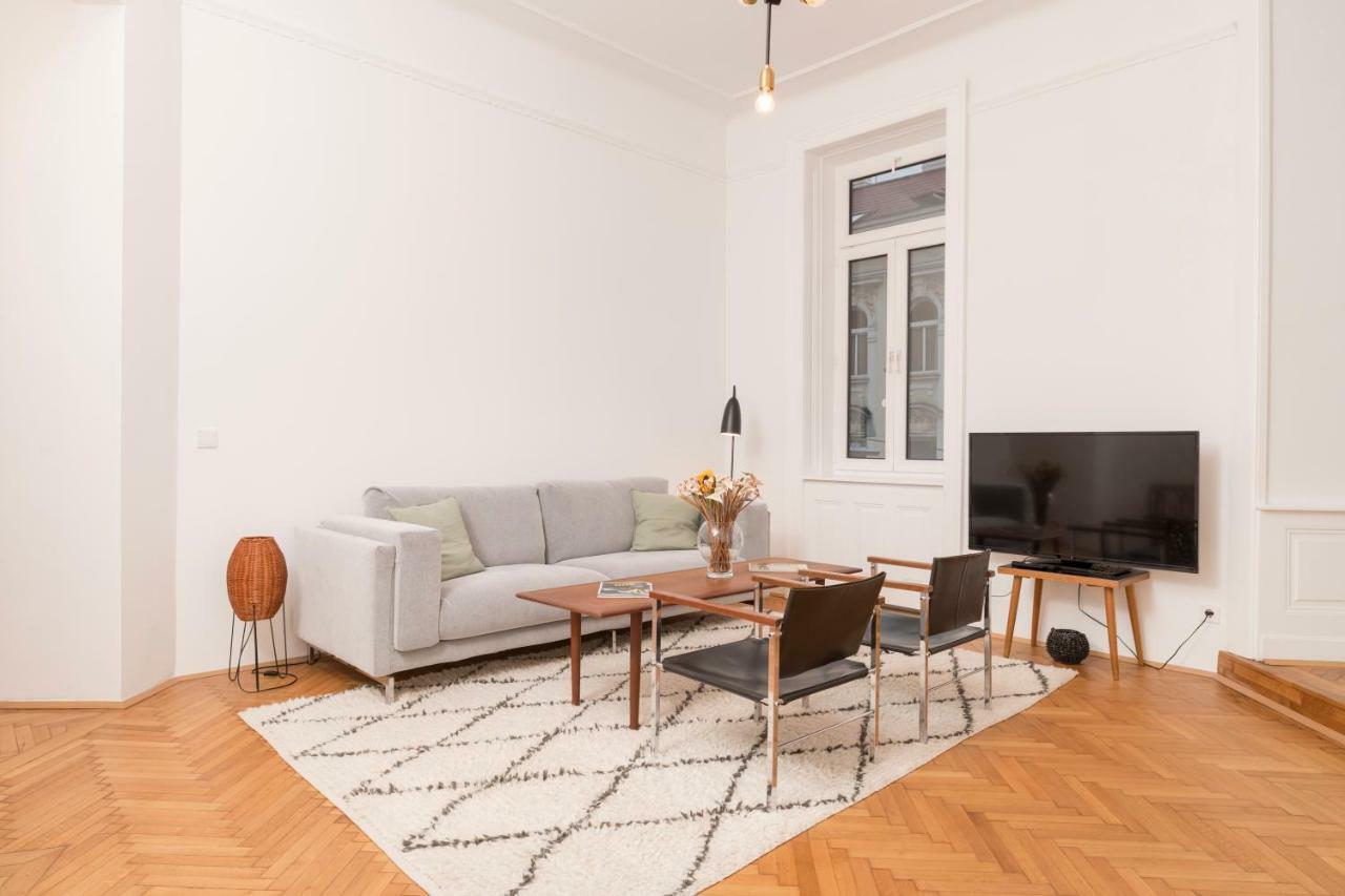 Apartment Design Loft Hohe Warte By Ichbucheat Wien
